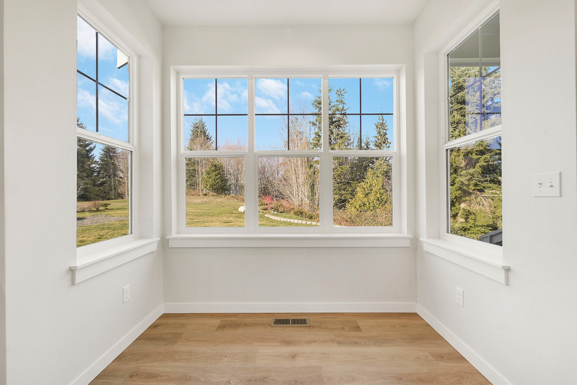 A virtual tour of a corner in a home.