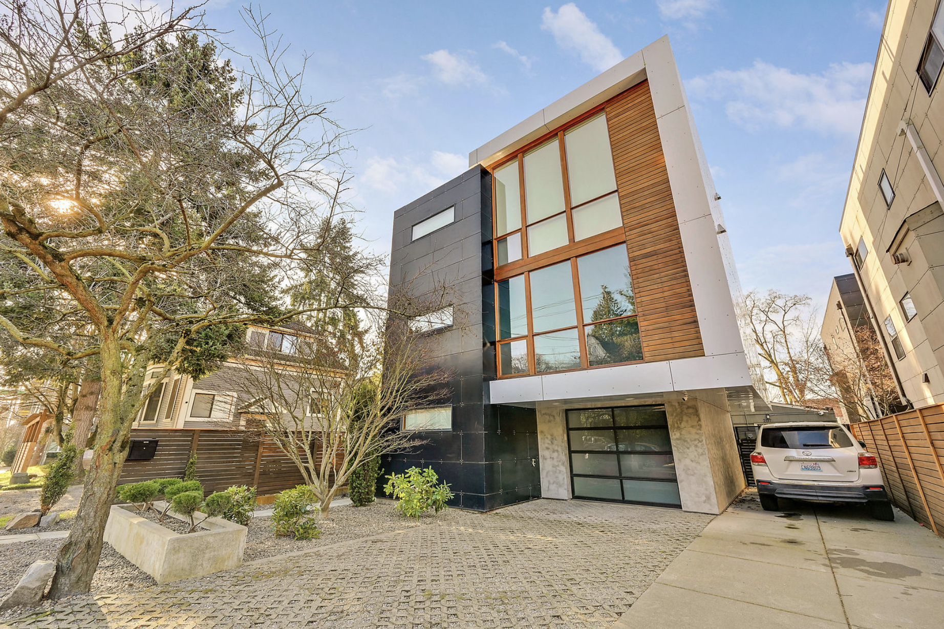 A virtual home tour of a house.